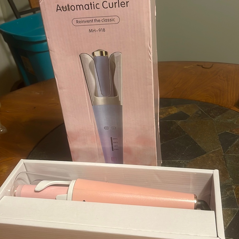 Automatic curler